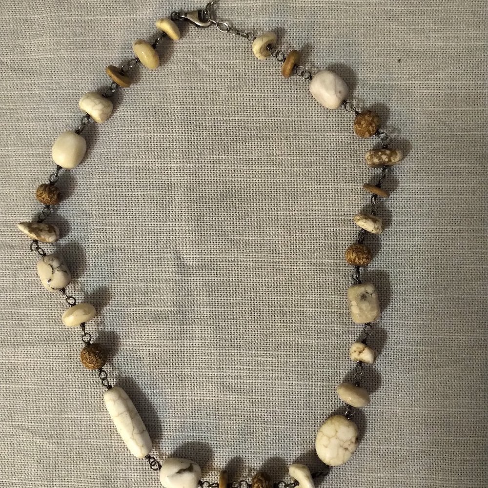 Silpada White Howlite Necklace